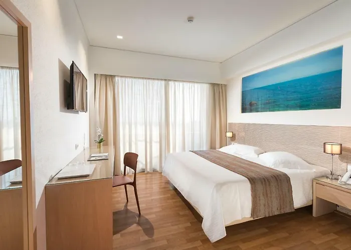 Alexandra Hotel&apartments Hotell