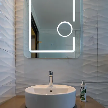 Alexandra Hotel&apartments 4*