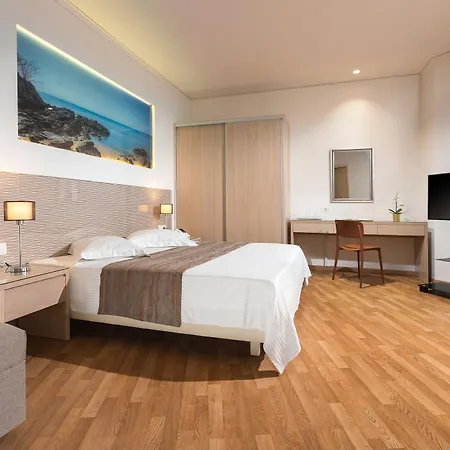 Hotel Alexandra Hotel&apartments 4*
