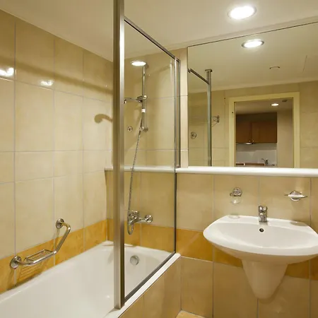 Alexandra Hotel&apartments Hotel
