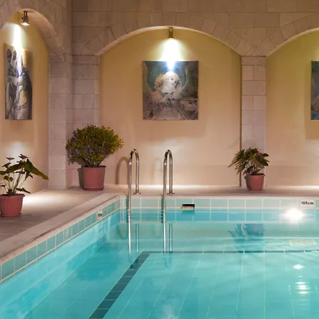 호텔 Alexandra Hotel&apartments 4*