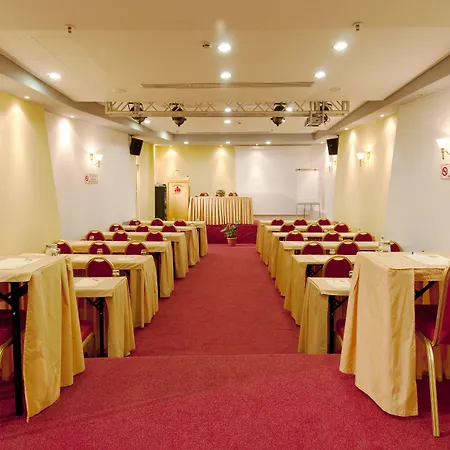 Готель Alexandra Hotel&apartments 4*