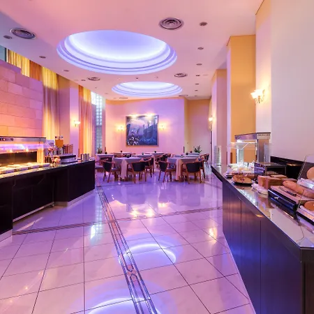 Alexandra Hotel&apartments Отель 4*