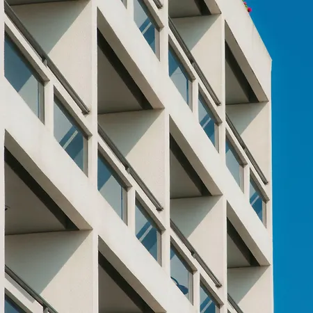 Alexandra Hotel&apartments Отель