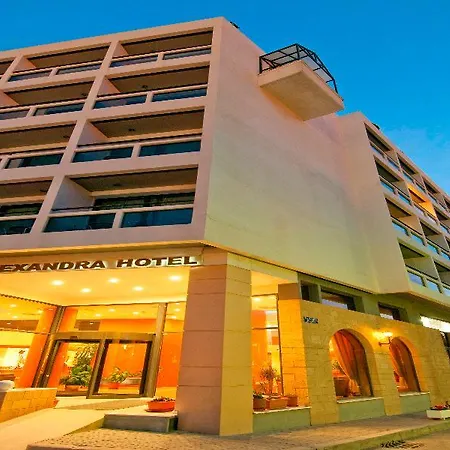 Alexandra Hotel&apartments Готель