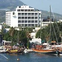 Alexandra Hotel&apartments Отель 4*