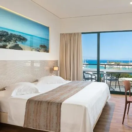 호텔 Alexandra Hotel&apartments 코스 타운